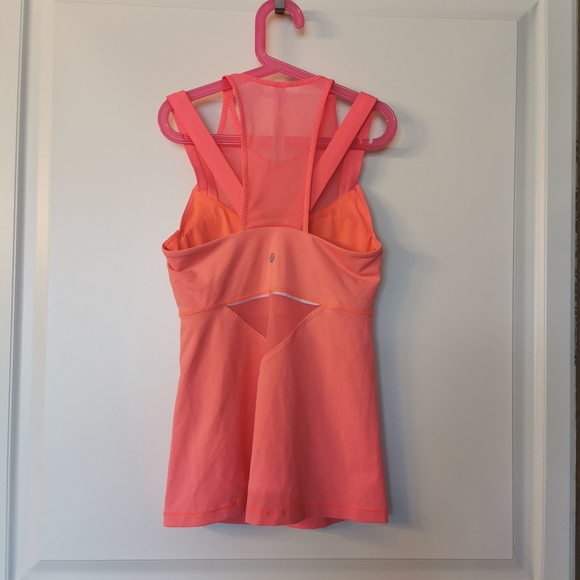 Lululemon tank top with built in bra - Picture 7 of 9
